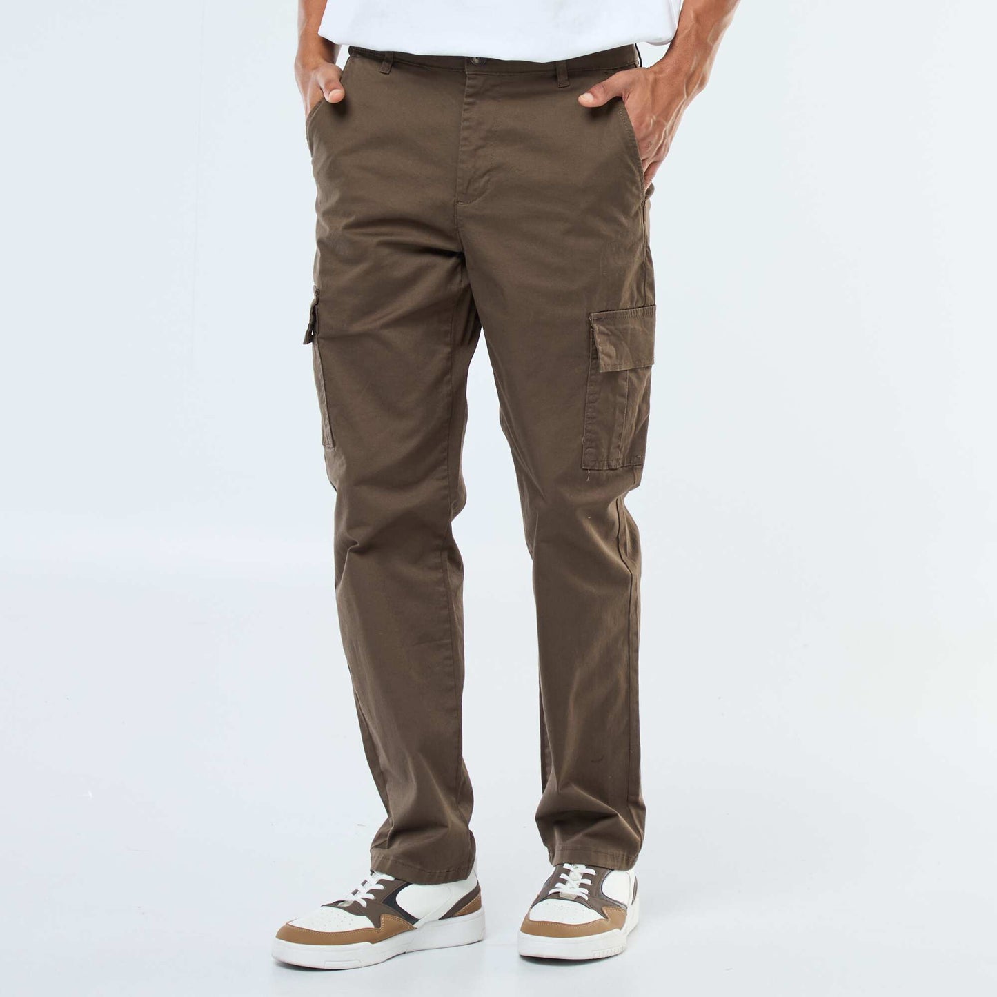 Straight-cut multi-pocket trousers BROWN