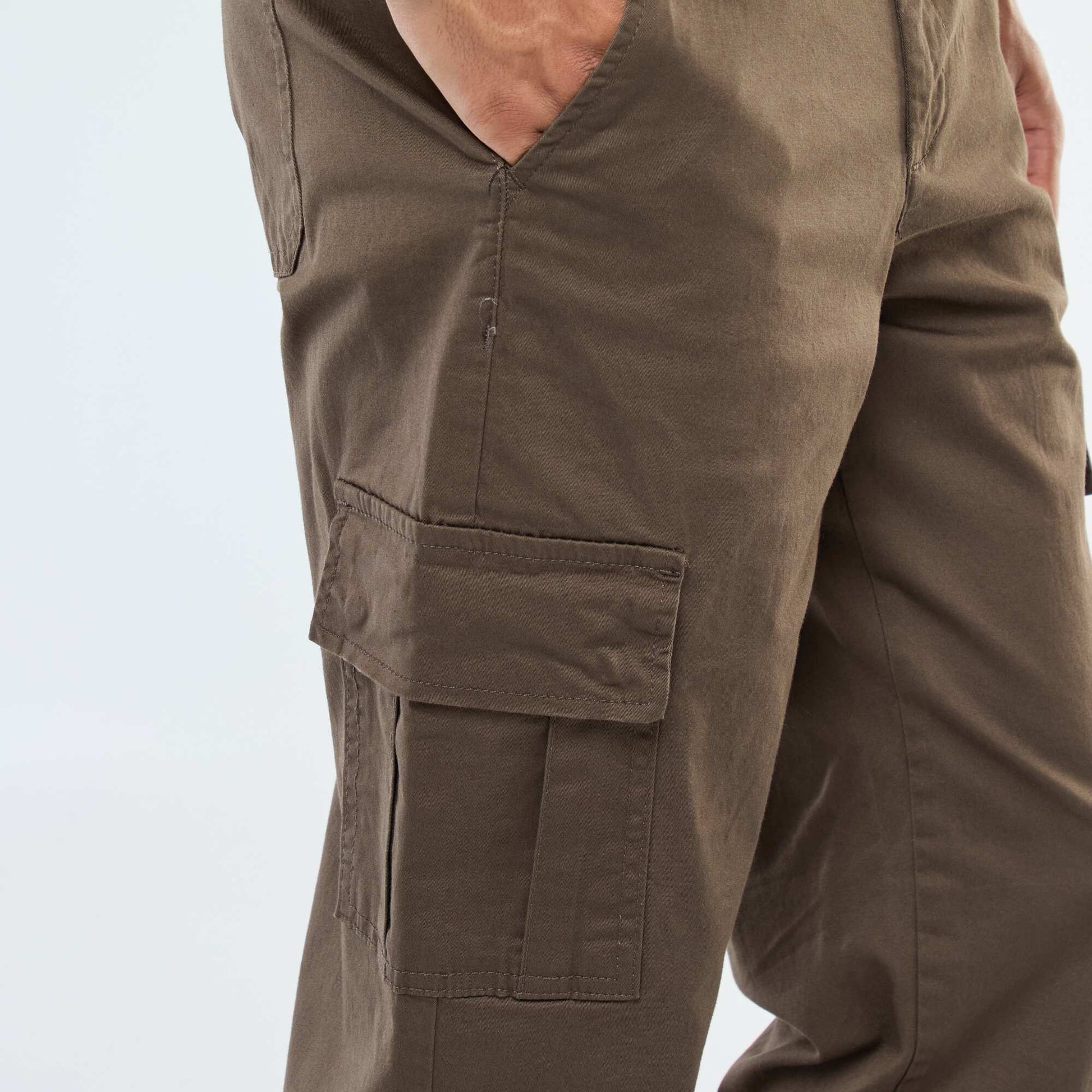 Straight-cut multi-pocket trousers BROWN
