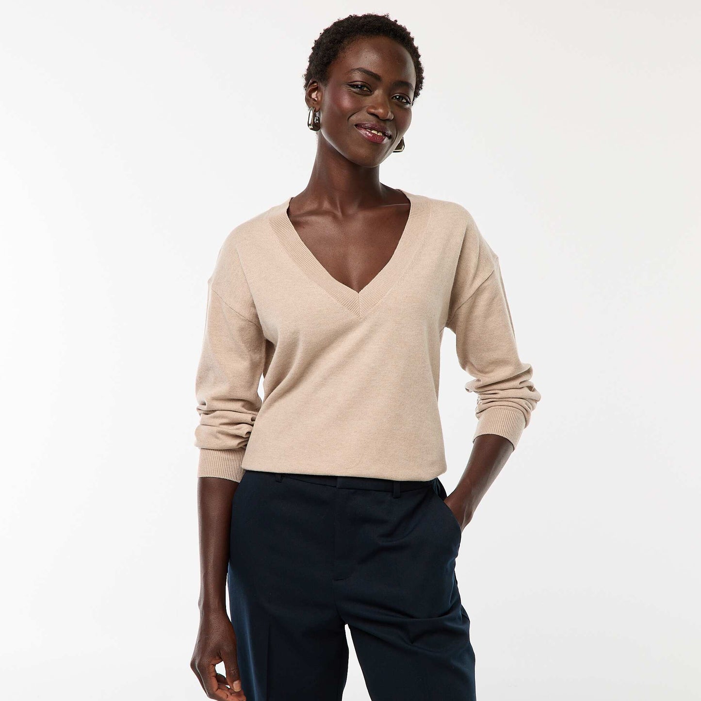 Fine Knit V-Neck Sweater BEIGE