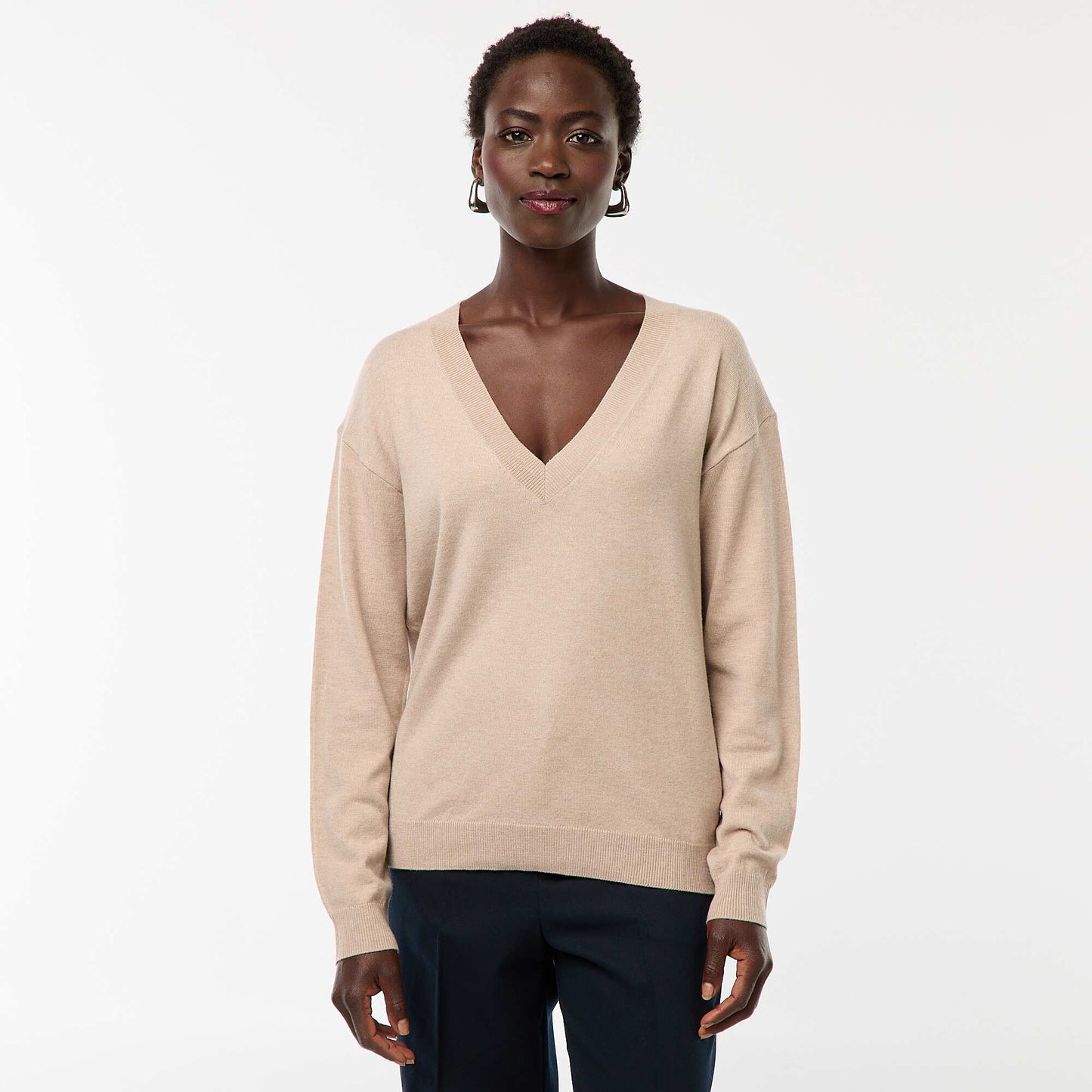 Fine Knit V-Neck Sweater BEIGE