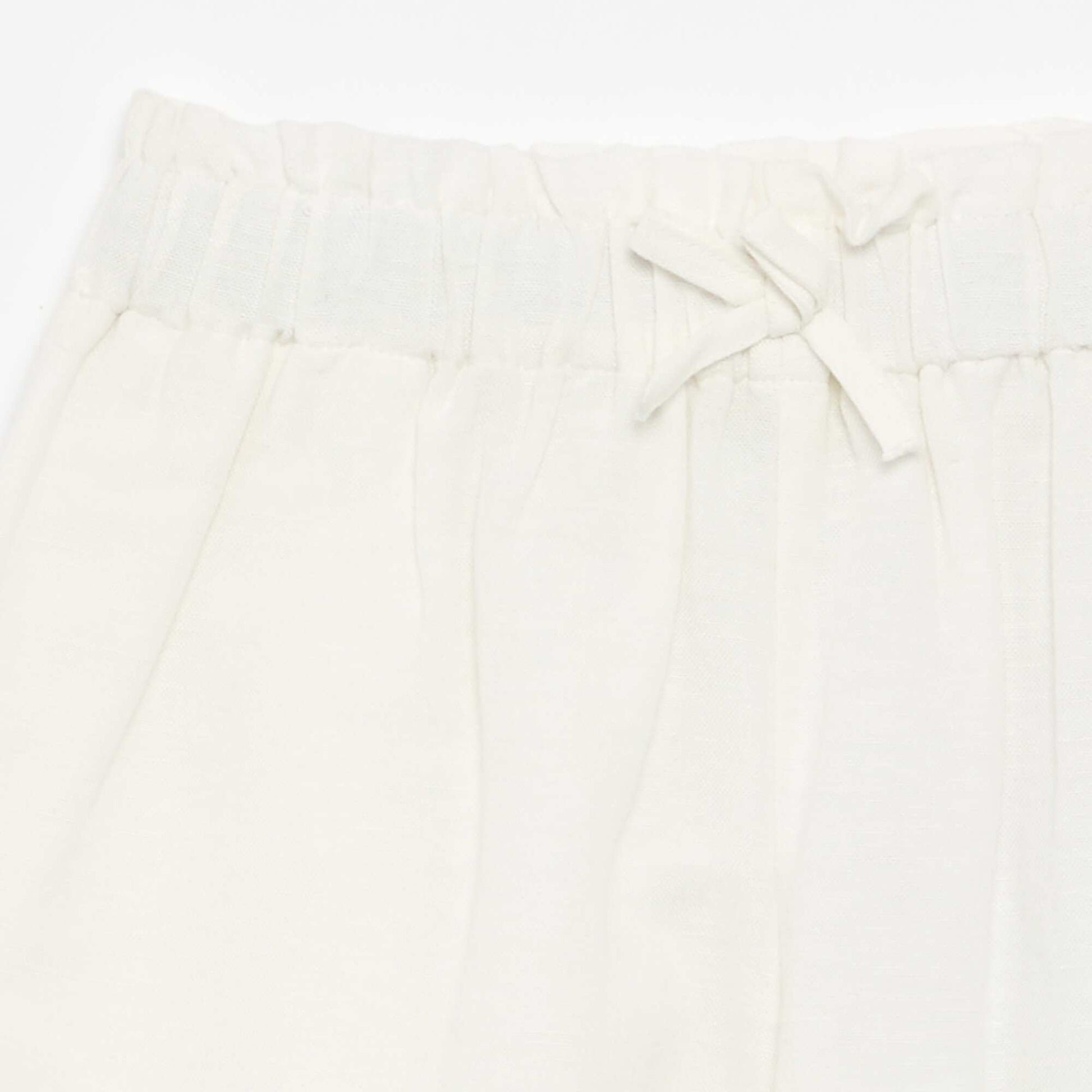 Solid shorts with decorative bow WHITE