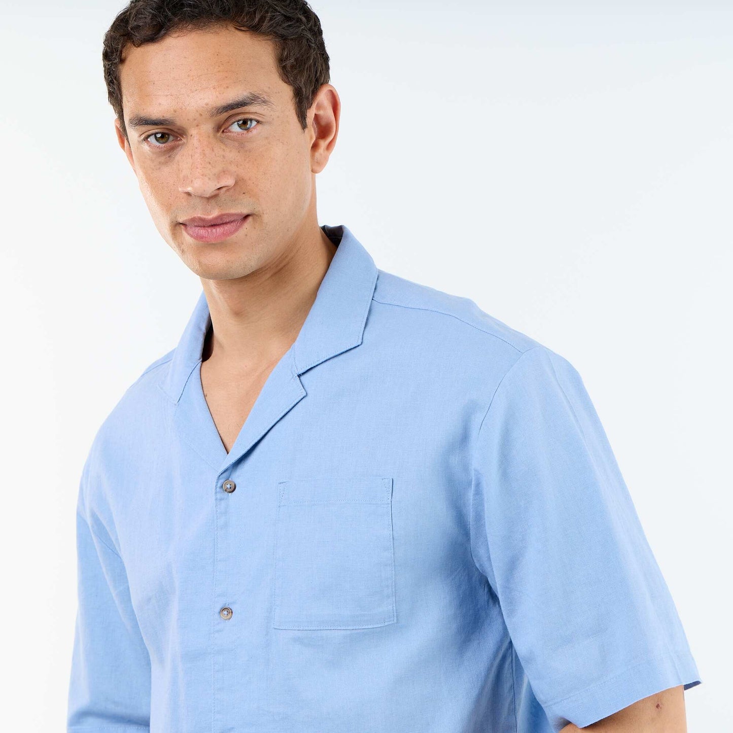 Short-sleeved linen blend shirt with chest pocket BLUE