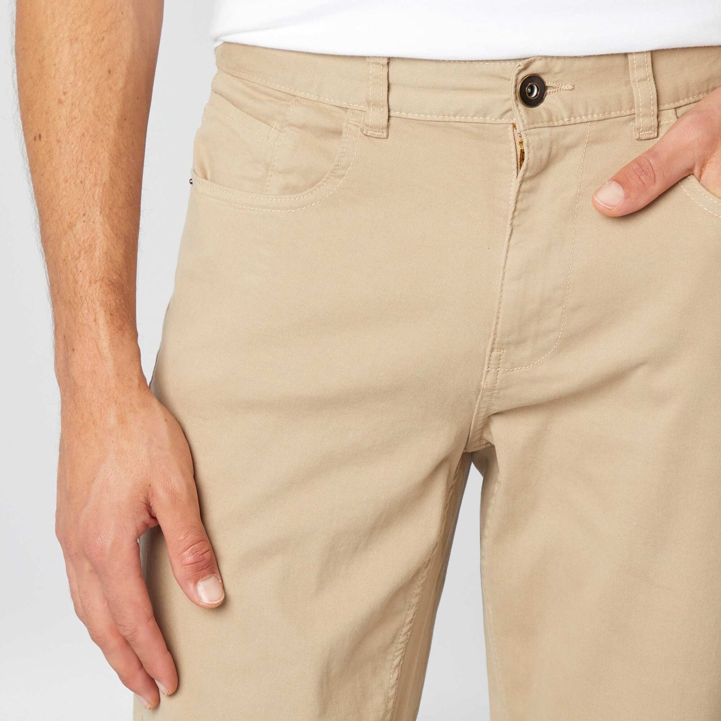 Slim Fit 5-Pocket Chinos - L32 BEIGE